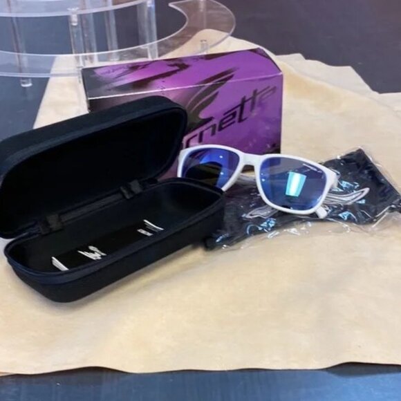 Arnette Men's Urca Polarized White Rectangle Sunglasses - Picture 6 of 6